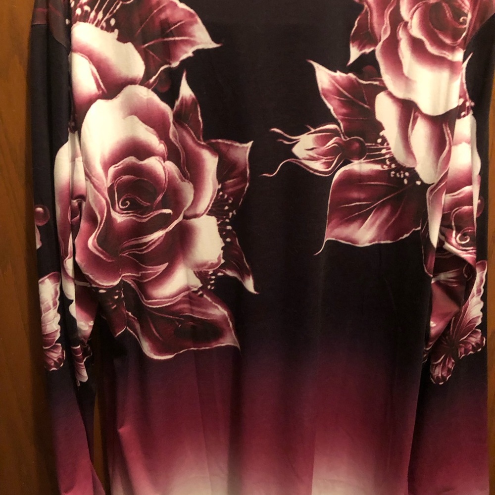 Very pretty knit floral top 1X